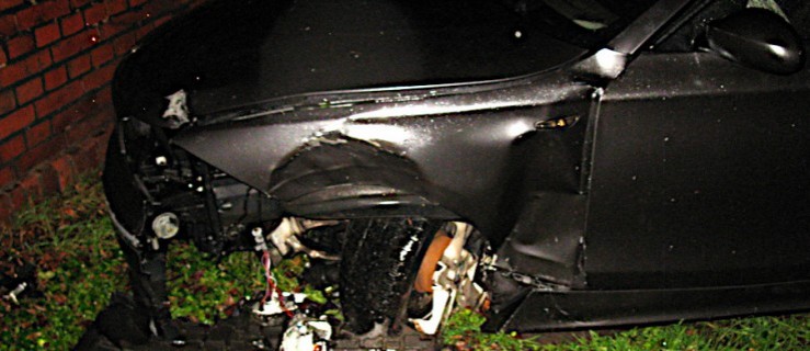 20-letni kierowca bmw o krok o tragedii na drodze w Wilkowicach - Zdjęcie główne