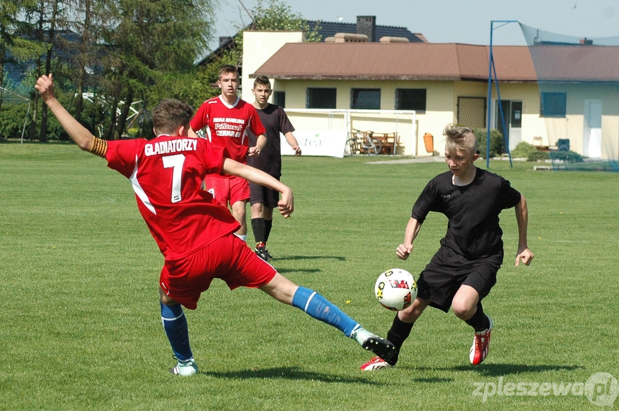 Młodzieżowe derby - Zdjęcie główne