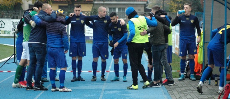 RED BOX V LIGA/RED BOX KLASA OKRĘGOWA. Zwycięskie zakończenie jesieni - Zdjęcie główne