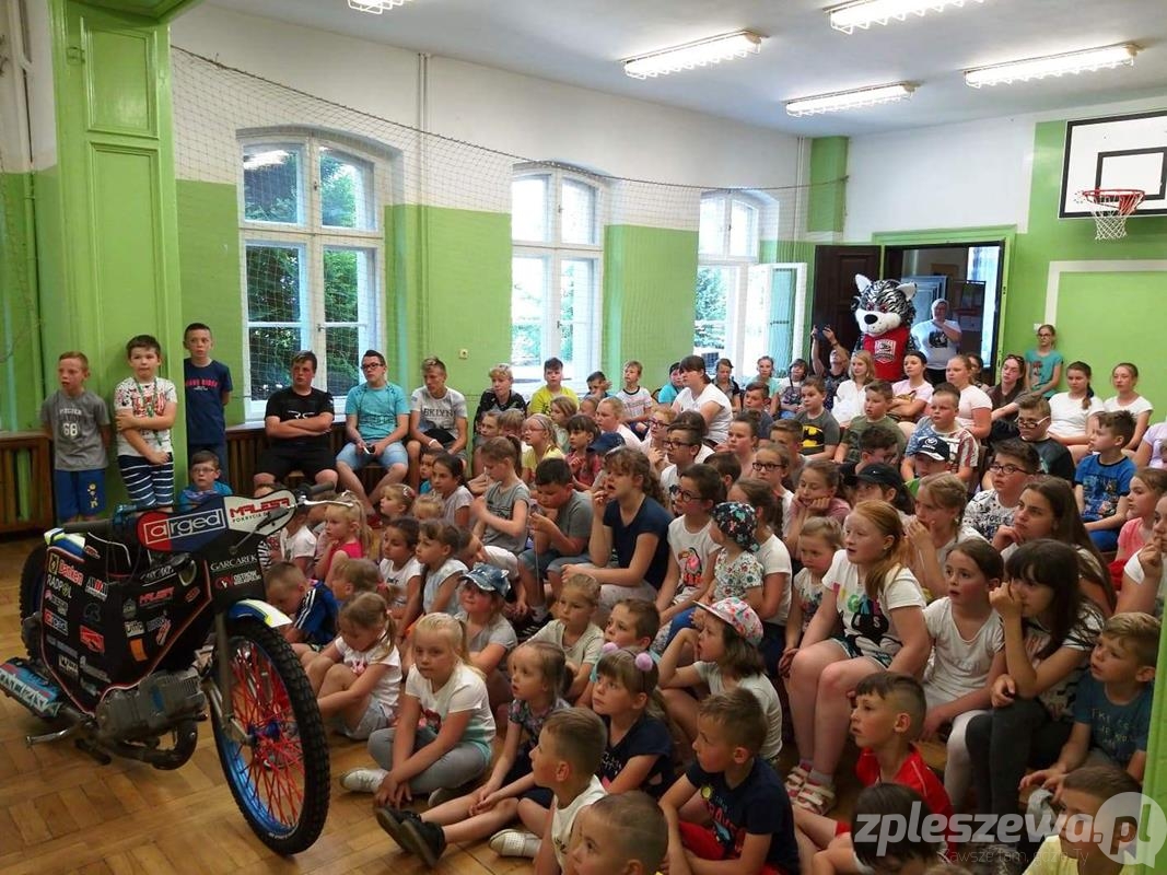 Żużlowcy w Kuczkowie - Zdjęcie główne