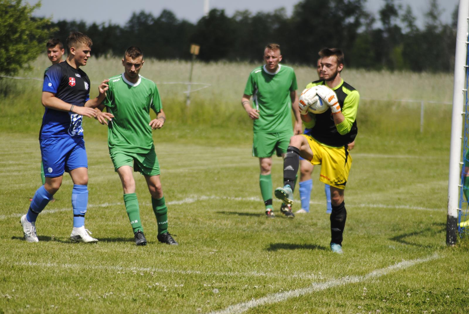 Żaki Taczanów - Czarni Dobrzyca 2:2