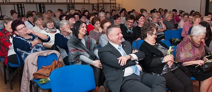 Dzień Kobiet w GCK w Dobrzycy - Zdjęcie główne