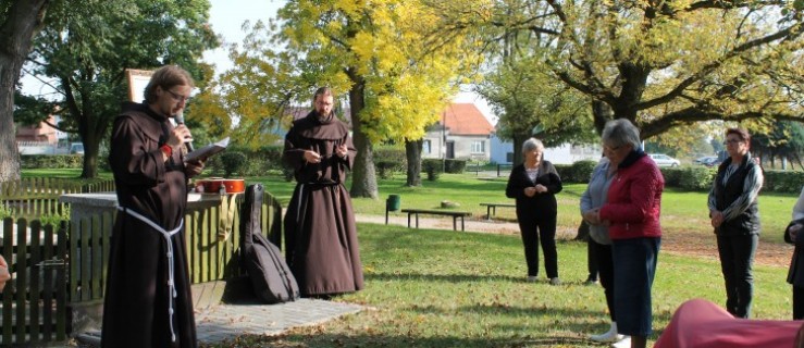 Chocz. Koronka na ulicach miasta - Zdjęcie główne