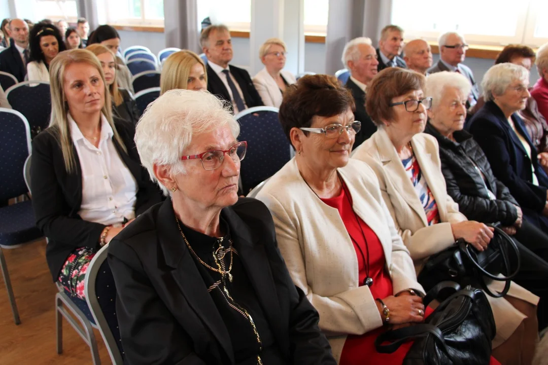 Piękny jubileusz. Szkoła w Marszewie świętuje 65-lecie [ZDJĘCIA] - Zdjęcie główne