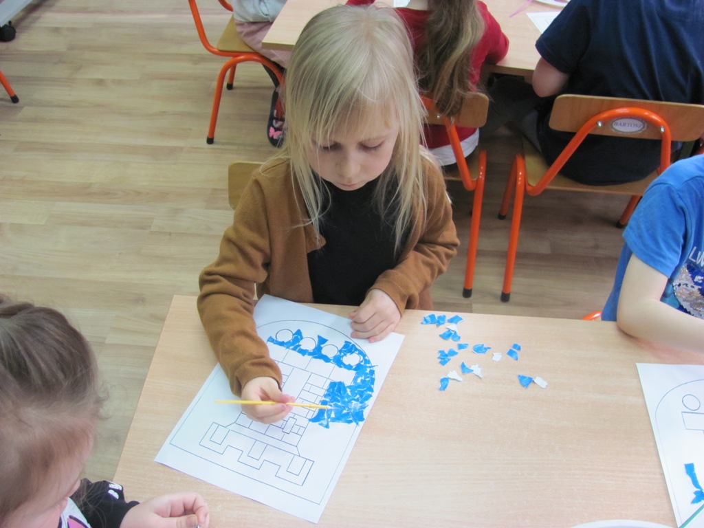 Dzieci z przedszkola "Słoneczne" w Pleszewie wykonały zadania w ramach międzynarodowego projektu edukacyjnego - „Piękna Nasza Polska Cała”.
