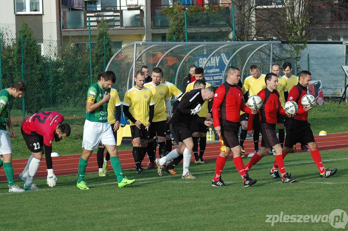 Mecz LKS Gołuchów - Victoria Września - Zdjęcie główne