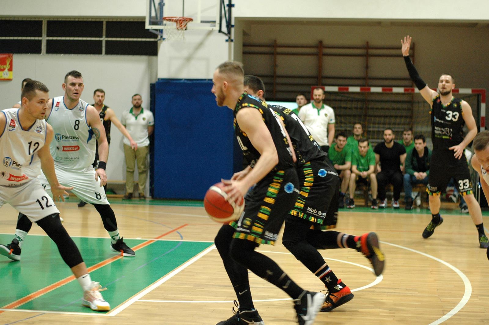 Kosz Pleszew - Tarnovia Basket 89:81