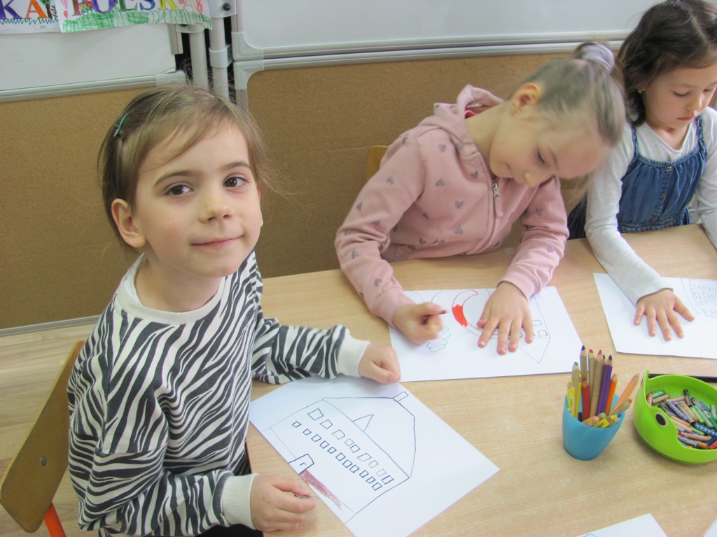 Dzieci z przedszkola "Słoneczne" w Pleszewie wykonały zadania w ramach międzynarodowego projektu edukacyjnego - „Piękna Nasza Polska Cała”.