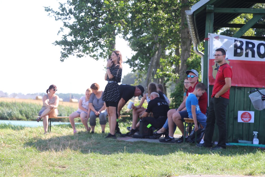 Piknik nad zalewem w Broniszewicach