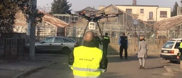 Nad Pleszewem latał dron. Interweniowała straż [WIDEO] - Zdjęcie główne