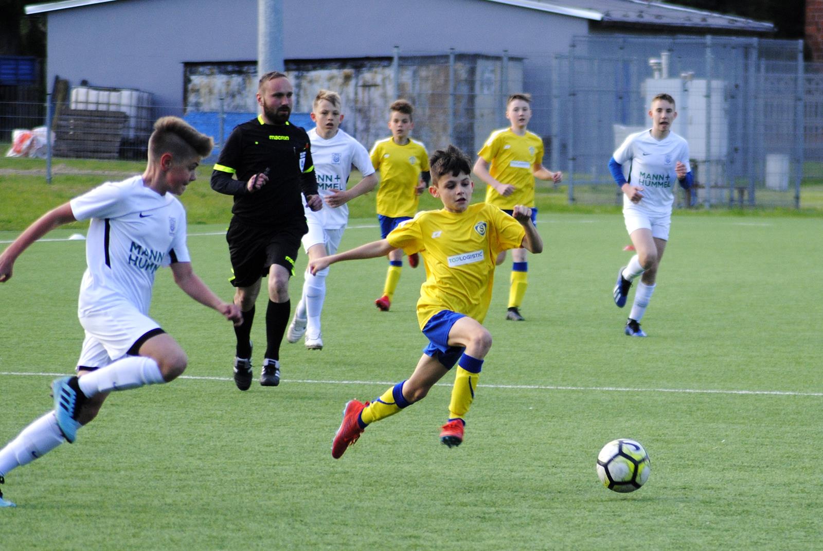 Stal Toplogistic Pleszew - Kania Gostyń 3:1