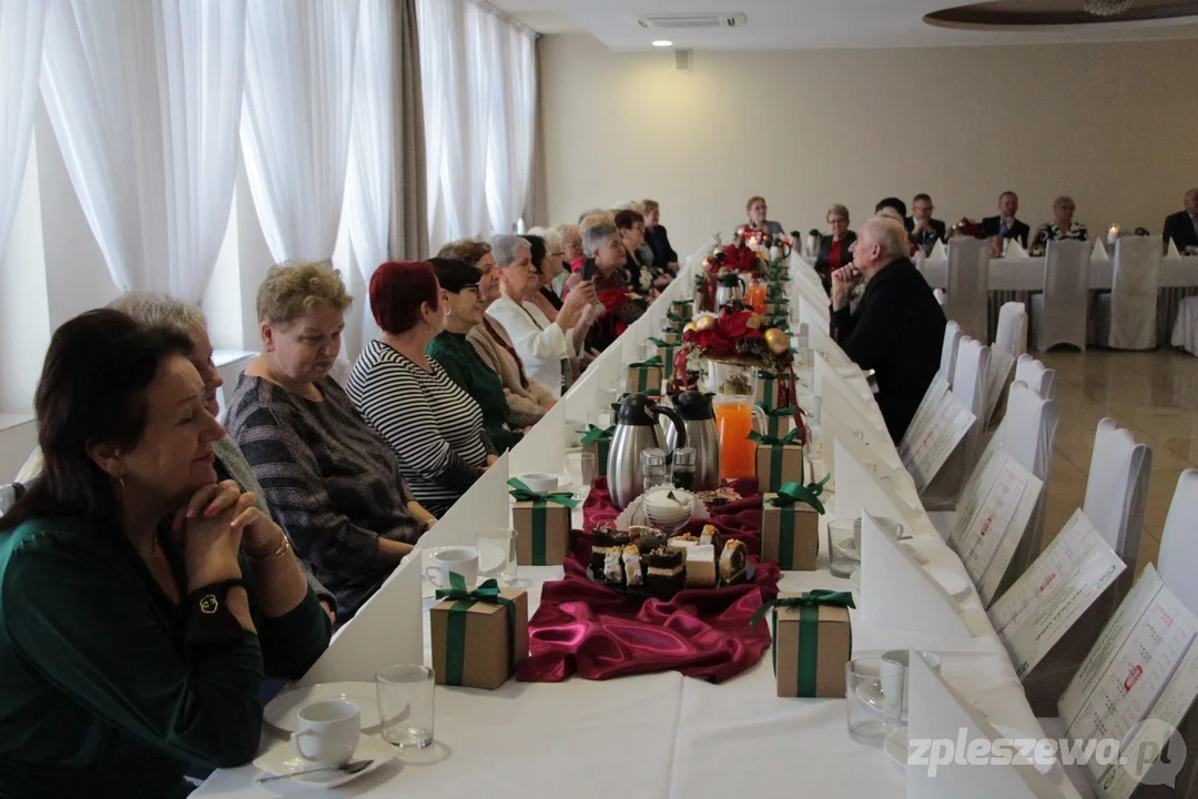 Wigilia emerytowanych pracowników Banku Spółdzielczego w Pleszewie [ZDJĘCIA] - Zdjęcie główne