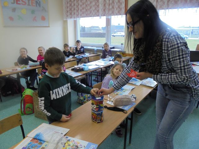 W gminie Czermin kwestowano wcześniej na terenach szkół: w Czerminie, Broniszewicach i Żegocinie. 