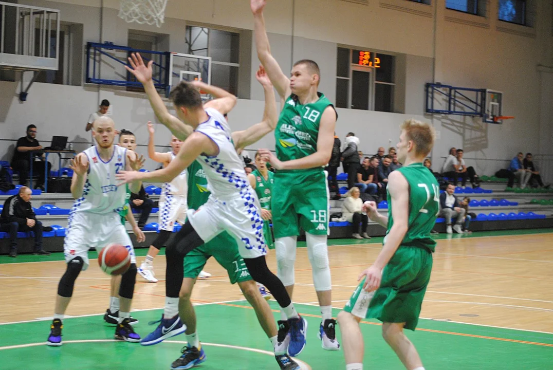 Kosz Kompaktowy Pleszew - Aldemed SKMZastal Zielona Góra 89:75