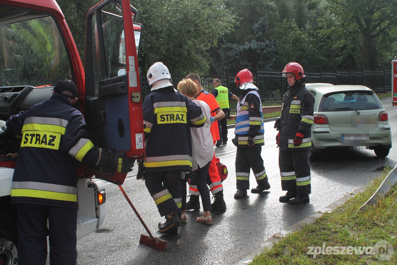 Wpadła w poślizg - Zdjęcie główne
