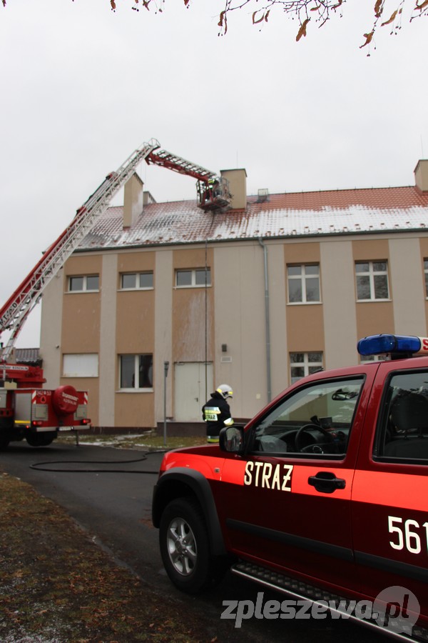 Pożar dachu w Zespole Szkół w Choczu