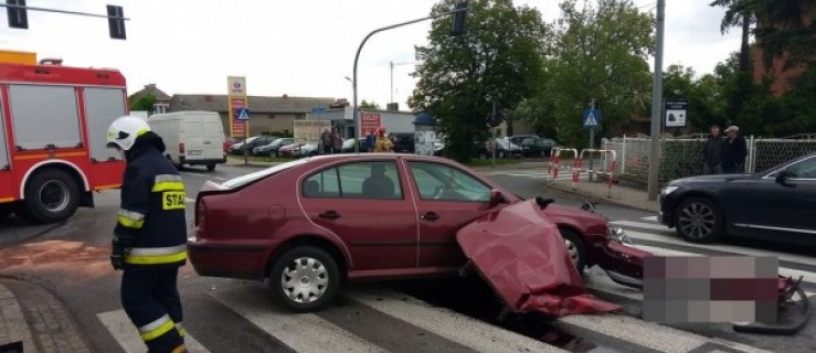 Wypadek na skrzyżowaniu w Kucharach. Są utrudnienia w ruchu! - Zdjęcie główne