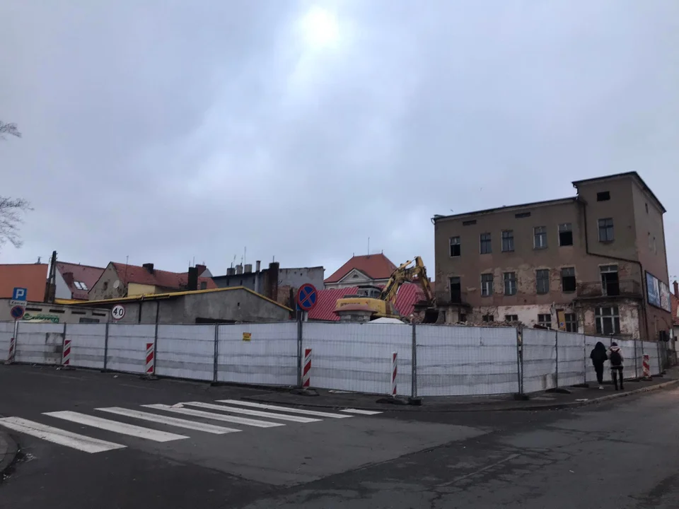 Wyburzenia w centrum Pleszewa. Trzeba będzie zamknąć ruch na trzy dni [ZDJĘCIA] - Zdjęcie główne