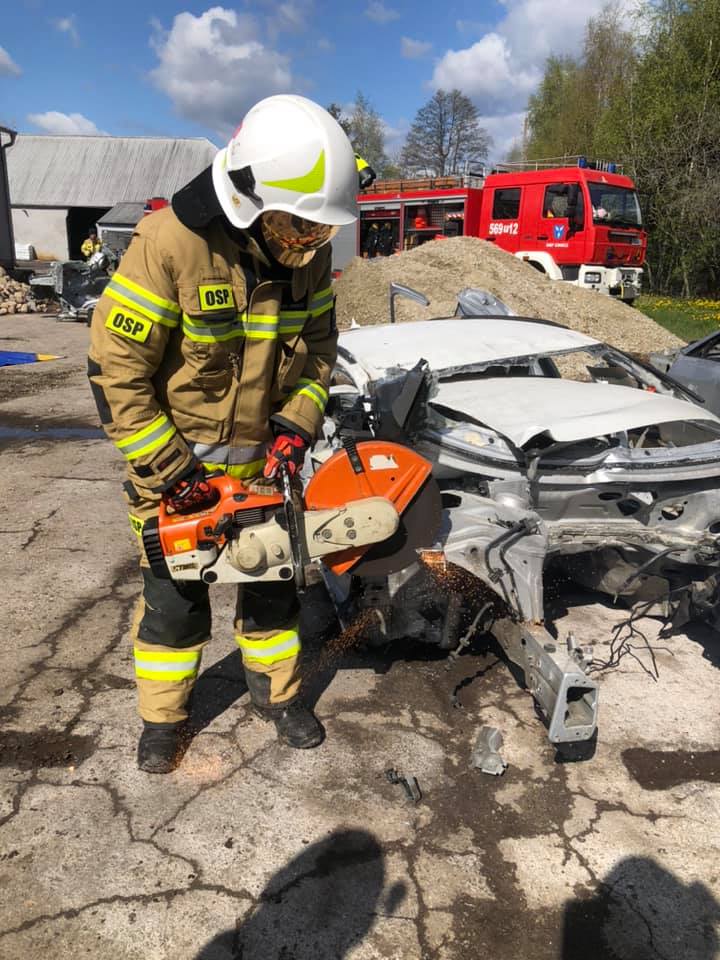 Strażacy z OSP Chocz cały czas doskonalą swoje umiejętności. Niedawno przeszli szkolenie z zakresu ratownictwa technicznego