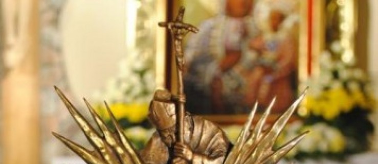 Papieska relikwia w Kucharkach - Zdjęcie główne