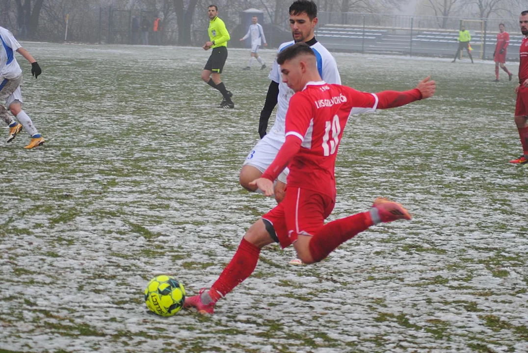 LKS Gołuchów - Centra Ostrów Wlkp. 2:1