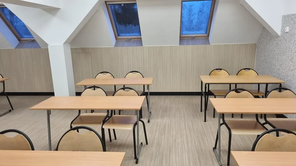 Tak prezentuje się szkoła w Lenartowicach po ubiegłorocznych remontach
