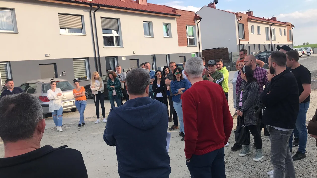 Burmistrz Pleszewa spotkał się z mieszkańcami osiedla w rejonie Armii Poznań [