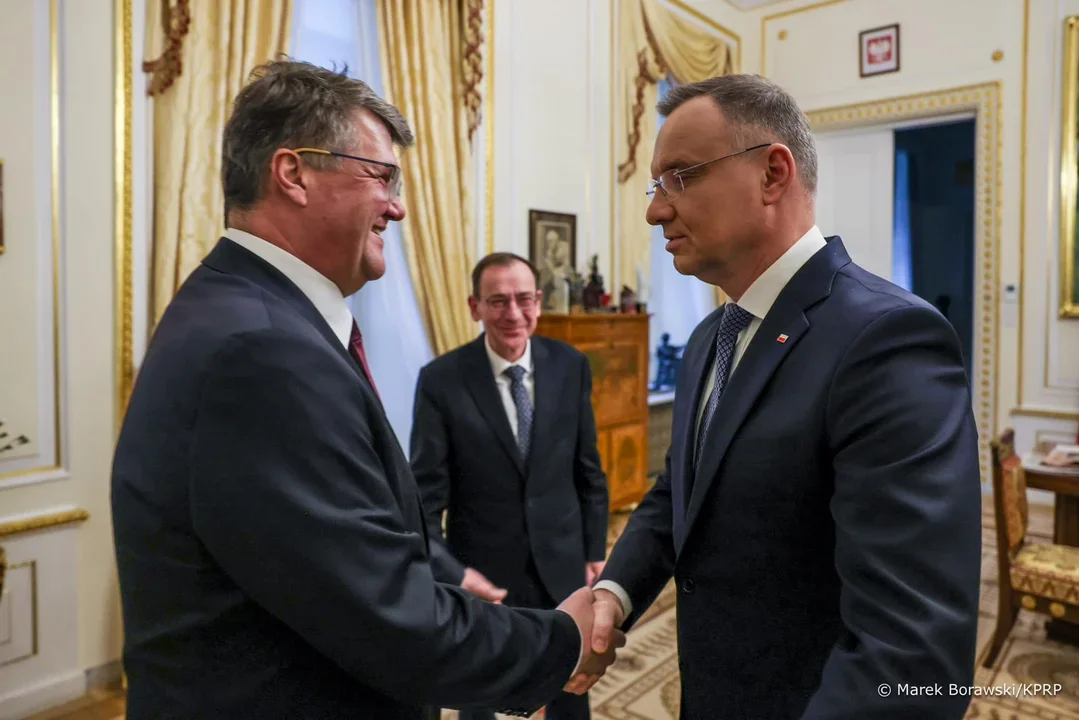 Kamiński i Wąsik po wyjściu z więzienia spotkali się z prezydentem. Teraz pojawią się w sejmie - Zdjęcie główne