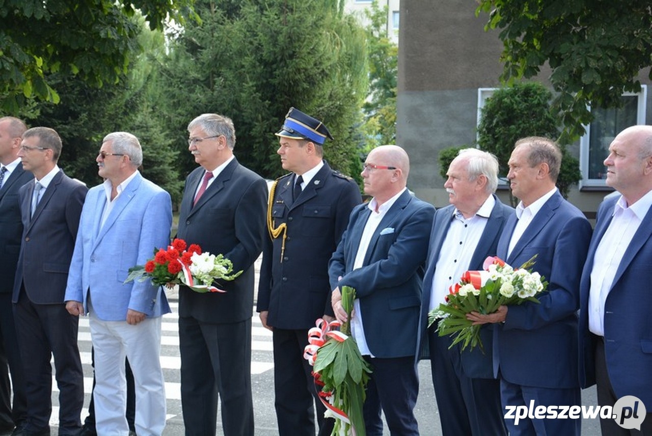 Świętowali przy armacie, choć wojska u nas już nie ma… - Zdjęcie główne