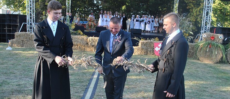 Dobrzyca bawi się na dożynkach! [DUŻO ZDJĘĆ] - Zdjęcie główne