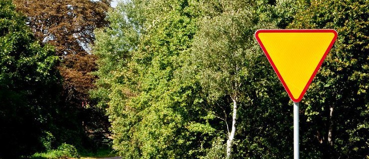 Potrzebne znaki przy drodze - Zdjęcie główne