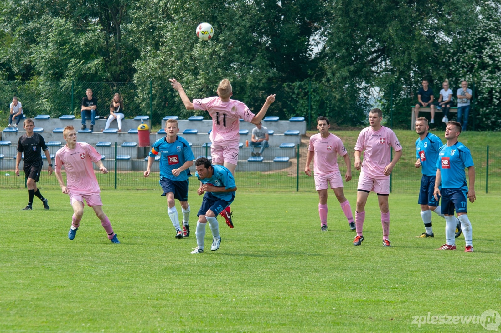 CzarniDobrzyca - OKS Ostrów Wlkp - Zdjęcie główne