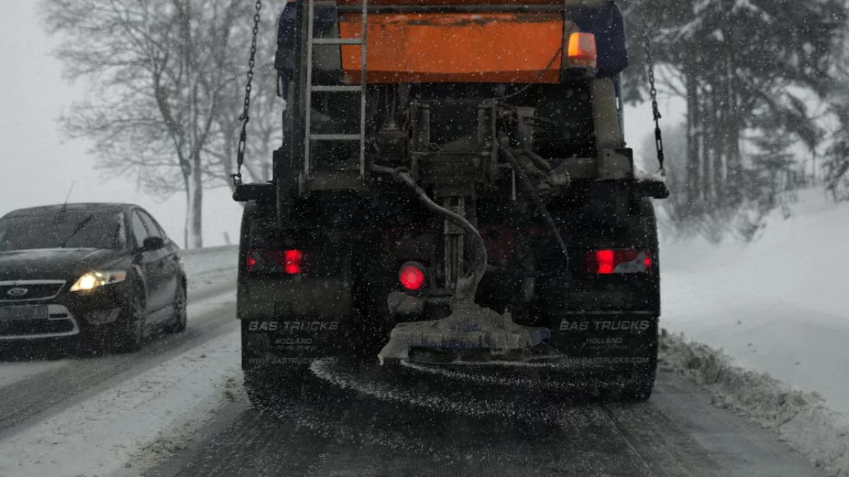 To była najdroższa zima od lat! Utrzymanie dróg w powiecie pochłonęło fortunę