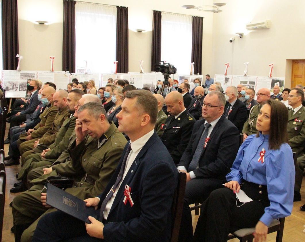 Otwarcie Izby Pamięci 70 Pułku Piechoty w OHP w Pleszewie z okazji rocznicy odzyskania niepodległości [ZDJĘCIA] - Zdjęcie główne