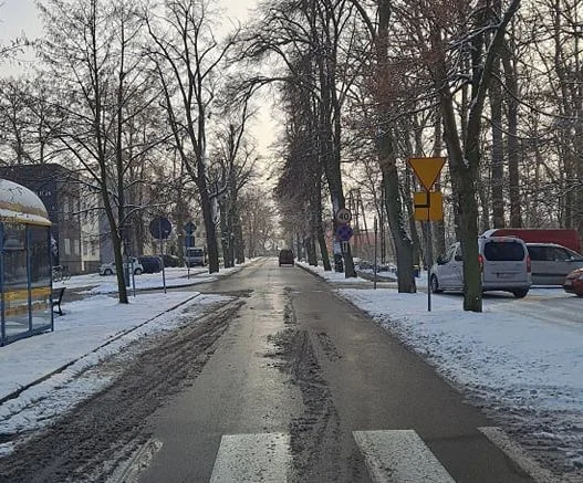 Przy cmentarzu powinien być STOP – mówią ludzie  - Zdjęcie główne