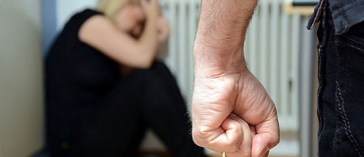 Pleszew. Jesteś ofiarą? Zobacz, gdzie możesz uzyskać pomoc - Zdjęcie główne