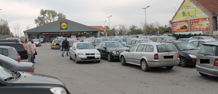 Pleszew. Wiemy, od kiedy na parkingu Lidla będą parkometry - Zdjęcie główne