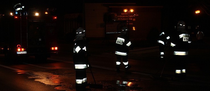 Strażacy sprzątali błoto - Zdjęcie główne