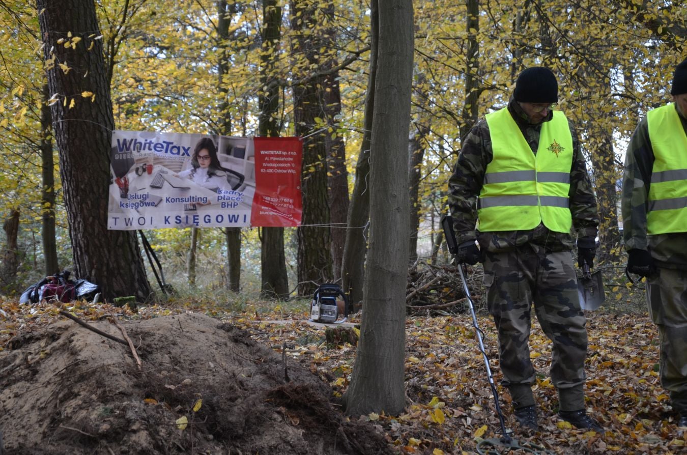 Ostrowskie Stowarzyszenie Eksploracyjno-Historyczne „Enigma” rozpoczęło poszukiwania, w lasach w okolicy Korytnicy i Bieganina, śladów działalności grupy kpt. Czesława Mocka ps. „Spirytus”