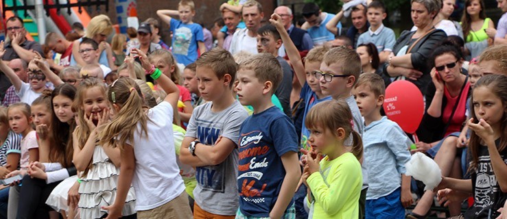 Wesoło i rodzinnie w parku [ZDJĘCIA] - Zdjęcie główne