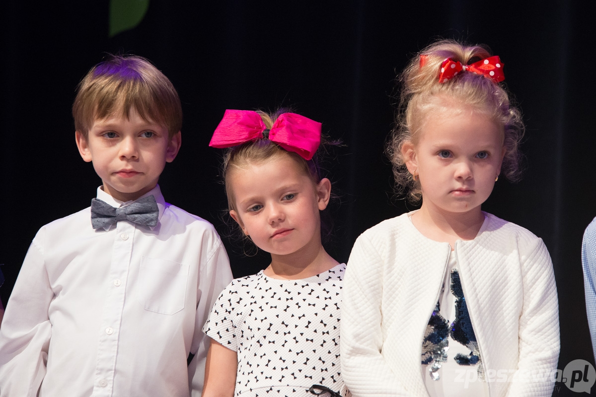 Dzień Mamy i Taty w dobrzyckim przedszkolu (5- i 6- latki) - Zdjęcie główne