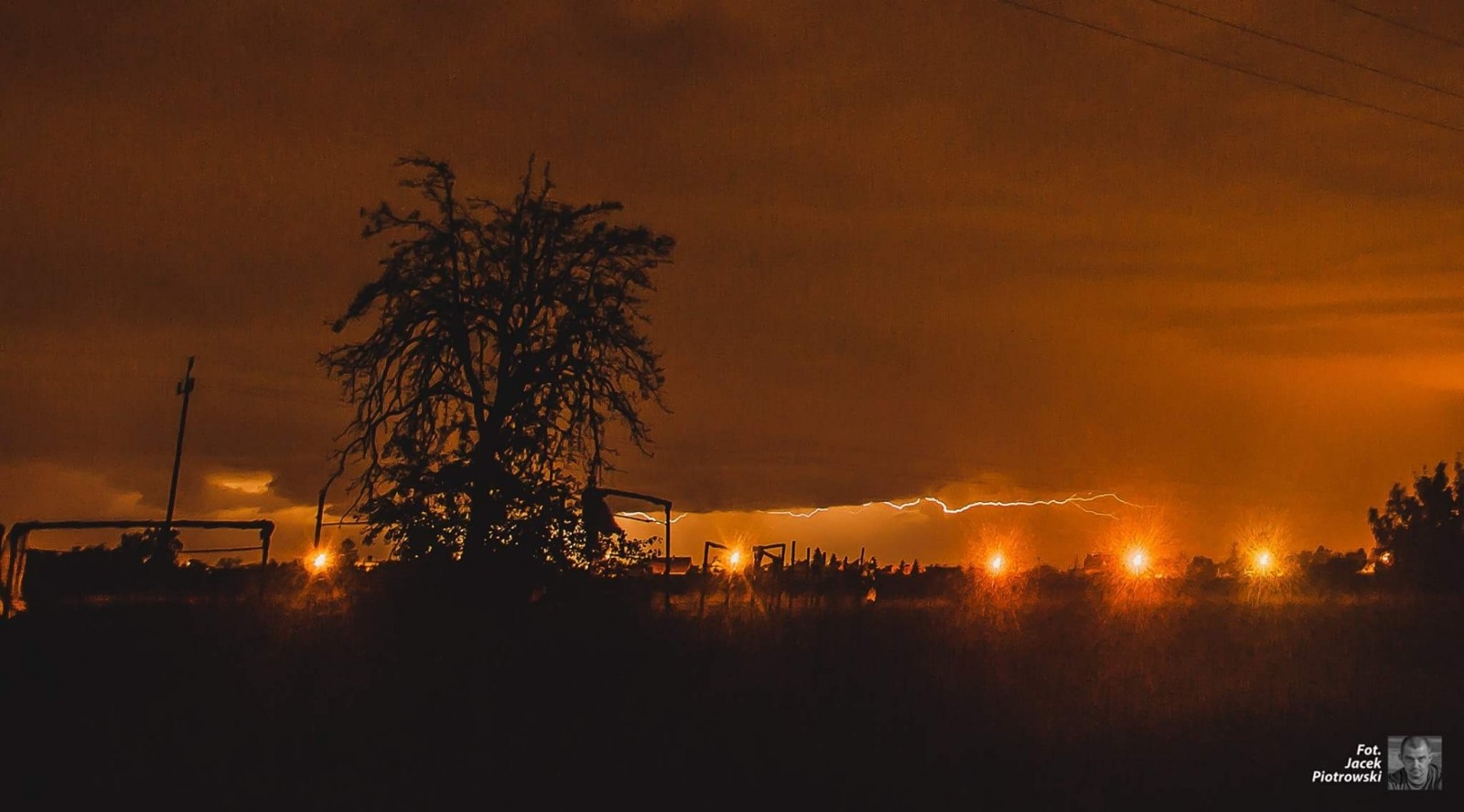 Burza nad Pleszewem - Zdjęcie główne