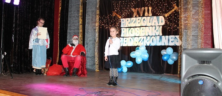 Występy przedszkolaków ze św. Mikołajem - Zdjęcie główne