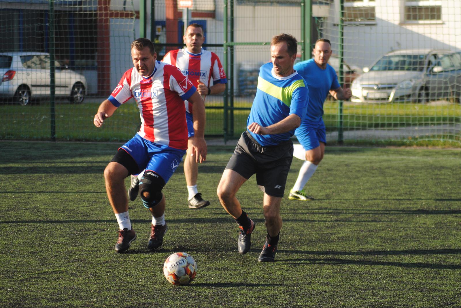 Lider Oldboys CUP 35+.Victoria Komiz na czele - Zdjęcie główne