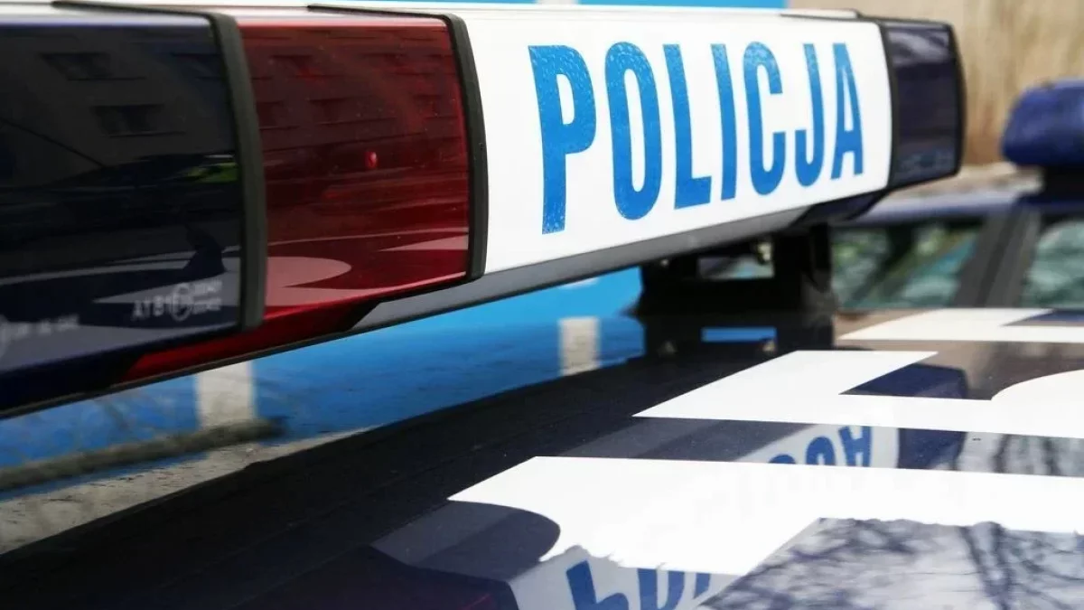 Czołowe zderzenie samochodów na ulicy Łódzkiej w Kaliszu