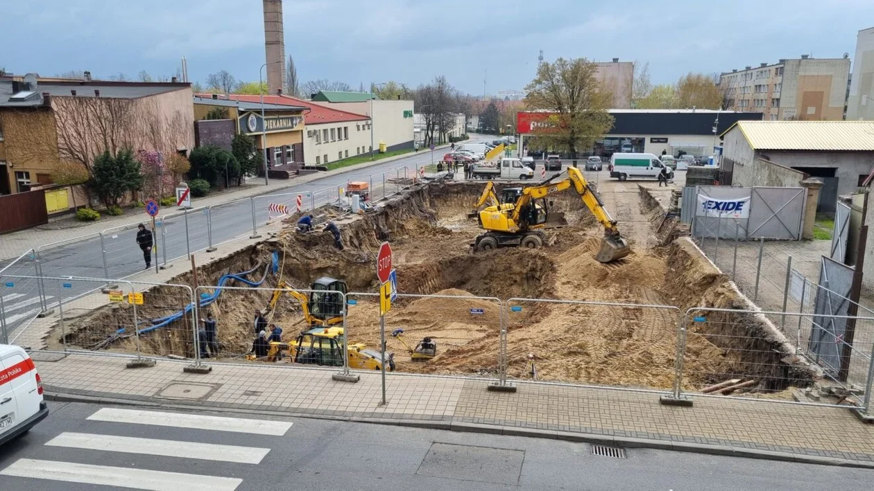 Trwa budowa nowych mieszkań w centrum Pleszewa [ZDJĘCIA] - Zdjęcie główne