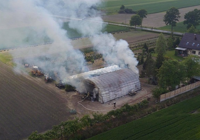 Broniszewice. Groźny pożar. Ranny młody mężczyzna - Zdjęcie główne