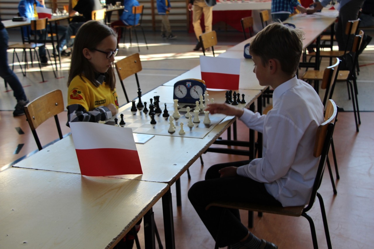 szachy chocz - Zdjęcie główne