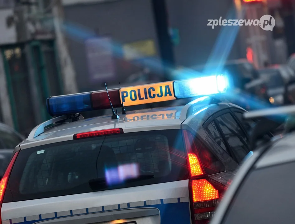19-latek szalał autem na ul. Poznańskiej w Pleszewie. Przekroczył prędkość o 52 km/h! - Zdjęcie główne