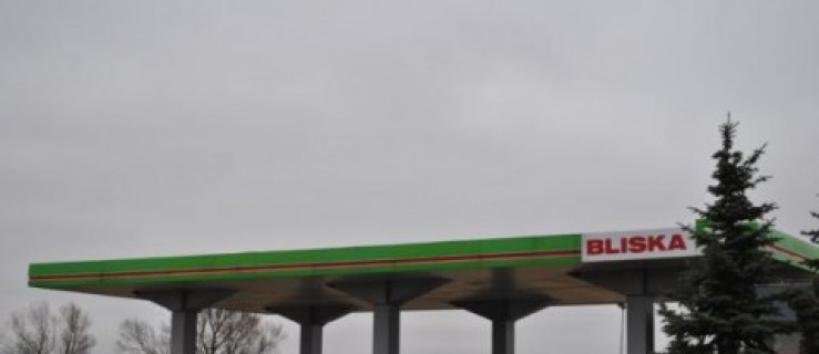 Napad na stację paliw - Zdjęcie główne
